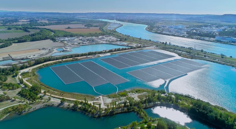 Los sistemas fotovoltaicos flotantes transforman los regadíos en España