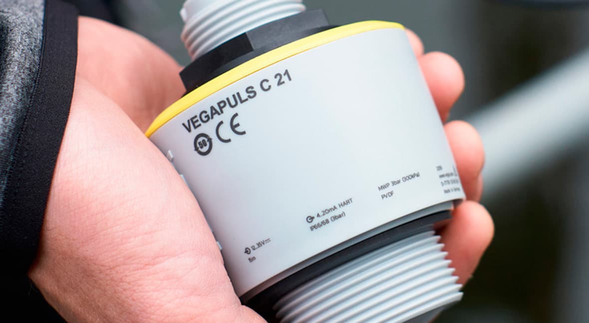 Pequeños, económicos e insuperables: sensores nivel radar VEGA